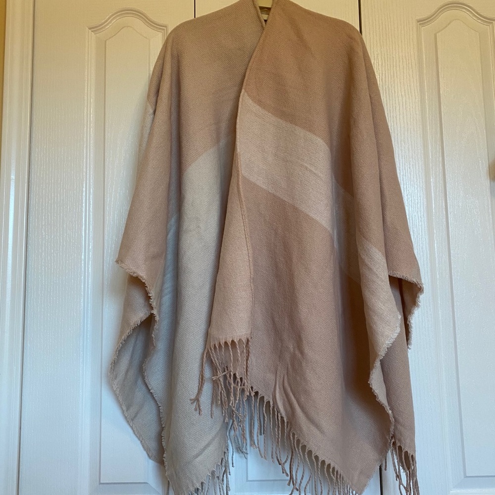 Soia & kyo wrap/shall/scarf   One size. Light pink